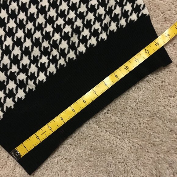 Preppy Clueless Houndstooth Sweater Vest - Picture 13 of 14